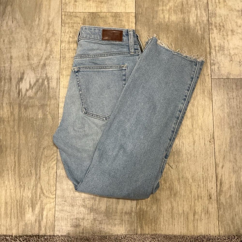 Hollister ultra high rise vintage straight jeans